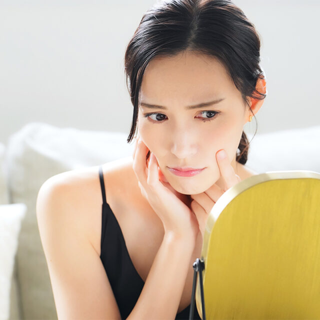 スネコスとリジュランの違いを徹底比較！目元のクマ・小じわに効くのはどっち？